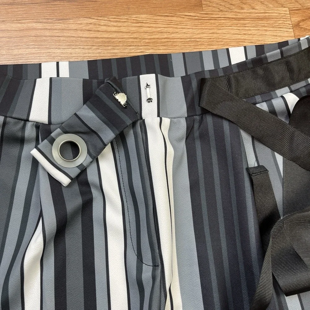 Venus Front Tie Black Grey White Striped Shorts‎ Women's Size Medium NEW